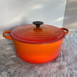 Vintage Le Creuset #26 Cast Iron Dutch Oven 
Red and Orange